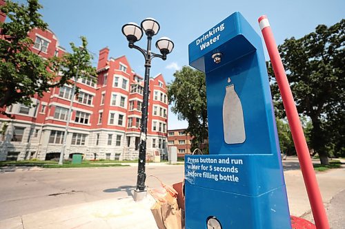 Ruth Bonneville / Free Press

Local - Hydration Stations

Photo of hydration station at 48 Osborne street, 

The City of Winnipeg has hydration stations throughout the city to cool off and access clean drinking water.  

July 12th,  2024

