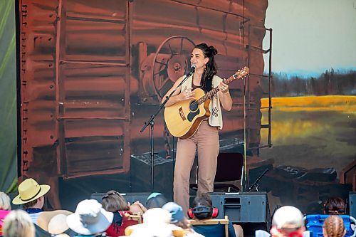 BROOK JONES / FREE PRESS
Steph Strings, who is a musician based in Melbourne, Australia, perform on the Little Stage In The Forest at the 49th Winnipeg Folk Festival at Birds Hill Provincial Park in Man., Sunday, July 14, 2024.