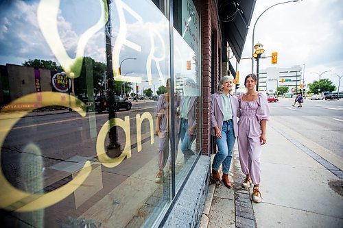 MIKAELA MACKENZIE / FREE PRESS

Dominika (left) and Zoe Dratwa, co-owners of Verde Plant Design (soon to be Verde Candle Bar), outside of their old space on Osborne Street on Monday, July 15, 2024. The company will undergo a transformation, turning from plant shop to candle-making bar, and will open on Academy Road this August.

For Gabby story.

