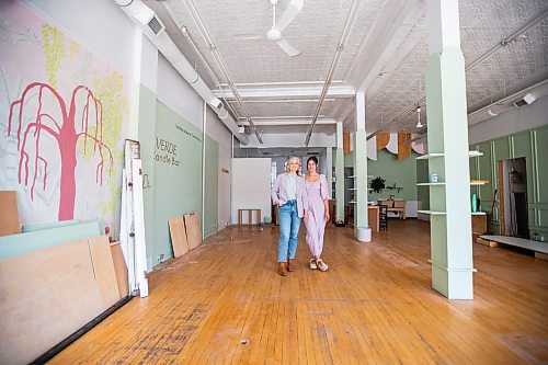 MIKAELA MACKENZIE / FREE PRESS

Dominika (left) and Zoe Dratwa, co-owners of Verde Plant Design (soon to be Verde Candle Bar), in their old space on Osborne Street on Monday, July 15, 2024. The company will undergo a transformation, turning from plant shop to candle-making bar, and will open on Academy Road this August.

For Gabby story.

