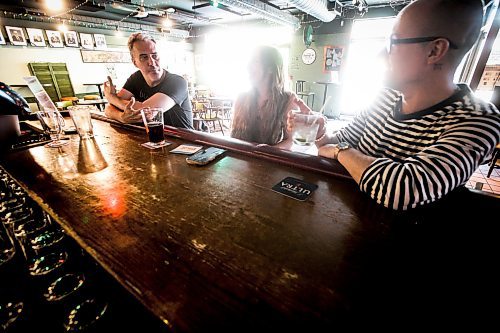 JOHN WOODS / FREE PRESS
Shane McKenzie, chairman of the board, from left, Brittany Roginson, and Aaron Nolin have a drink at the ANAF in Osbourne Village Tuesday, July 16, 2024. 

Reporter: