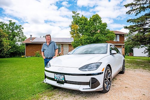 NIC ADAM / FREE PRESS
Kent Heinrich pictured alongside his 2024 Hyundai Ioniq 6 on Wednesday afternoon.
240717 - Wednesday, July 17, 2024.

Reporter: ?