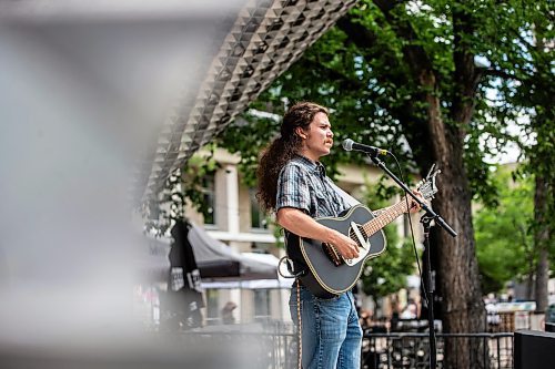 MIKAELA MACKENZIE / FREE PRESS

Fringe festival launches at Old Market Square with a set by musician Mitchell Makoons on Wednesday, July 17, 2024.

