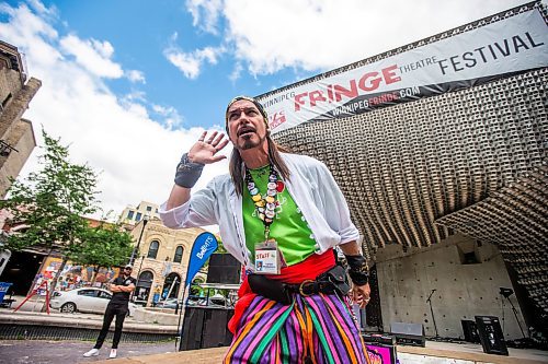 MIKAELA MACKENZIE / FREE PRESS

Captain Braggadocio, a.k.a. Tim Webster, announces the next performer at the Old Market Square outdoor stage as Fringe festival launches in Winnipeg on Wednesday, July 17, 2024.

