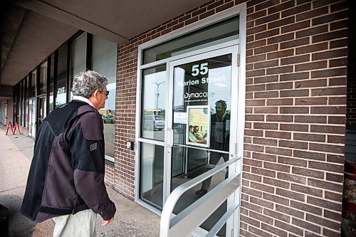 MIKAELA MACKENZIE / FREE PRESS

Dr. Joel Kettner walks up to Dynacare at 55 Marion, which is closed (like all other Dynacares in the province, due to a worldwide IT outage), on Friday, July 19, 2024. 

For Chris story.