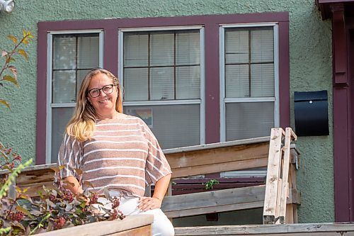 BROOK JONES / FREE PRESS
Katie Inverarity, who is the past chairperson of Heartwood Healing Centre, is pictured in front of the centre at 104 Roslyn Ave., in Winnipeg, Man., Friday, July 19, 2024.