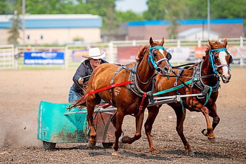 NIC ADAM / FREE PRESS
Brittany Parker races in the second pony chariot heat at the Manitoba Stampede &amp; Exhibition Friday afternoon.
240719 - Friday, July 19, 2024.

Reporter: Jura