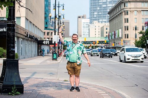 MIKAELA MACKENZIE / FREE PRESS

Adam Bailey, an out-of-town fringe performer in town for All Hail Mrs. Satan, outside of the U of W on Friday, July 19, 2024. 

For Ben Waldman story.