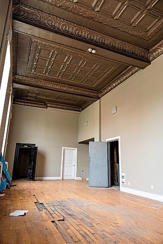 NIC ADAM / FREE PRESS
The interior commercial space of Rubin Block pictured Monday afternoon. This is where the old bank used to be.
240722 - Monday, July 22, 2024.

Reporter: Matt