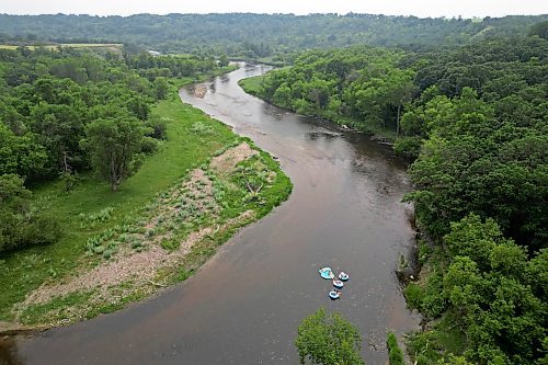 22072024
A group of friends float down the Little Saskatchewan River west of Brandon on a hot and humid Monday afternoon. 
(Tim Smith/The Brandon Sun)default