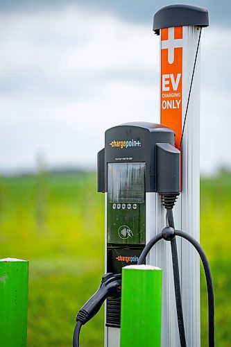 NIC ADAM / FREE PRESS
An EV charger at the Centre of Canada park near Lorette on Hwy 1 pictured Tuesday afternoon.
240723 - Tuesday, July 23, 2024.

Reporter: