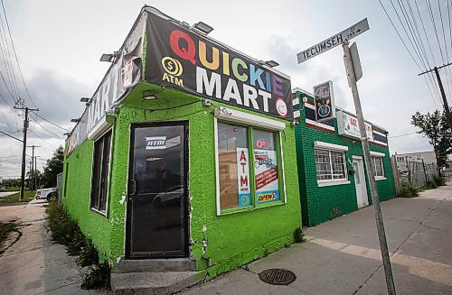 JOHN WOODS / FREE PRESS
The Quikie Mart at the corner of Tecumseh and Logan in Winnipeg is photographed Tuesday, July 23, 2024. There is a hearing for Dakota Raven Lee Bruyere, a person accused in the 2023 shooting of a store employee.

Reporter: dean