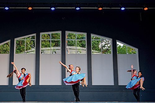 NIC ADAM / FREE PRESS
Members of the RWB perform Burning Love by Elvis, choreographed by Joshua Hidson, at Assiniboine Park&#x2019;s Lyric Theatre Tuesday evening. Ballet in the park is happening from July 24 to 26, starting at 7:30pm, and is free and open to the public.
240723 - Tuesday, July 23, 2024.

Reporter: