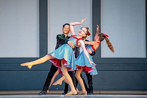 NIC ADAM / FREE PRESS
Members of the RWB perform Burning Love by Elvis, choreographed by Joshua Hidson, at Assiniboine Park&#x2019;s Lyric Theatre Tuesday evening. Ballet in the park is happening from July 24 to 26, starting at 7:30pm, and is free and open to the public.
240723 - Tuesday, July 23, 2024.

Reporter: