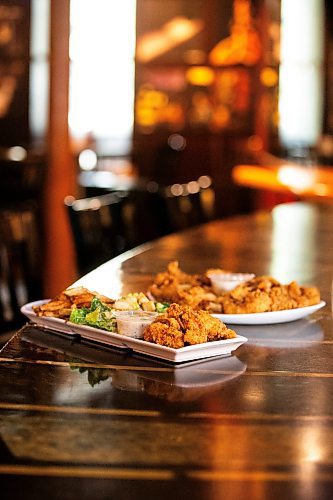 MIKAELA MACKENZIE / FREE PRESS
Chicken fingers have been the most requested item at Johnny G’s since the day it opened 28 years ago.