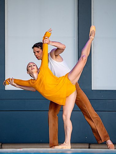 NIC ADAM / FREE PRESS
Members of the RWB, Alanna McAdie and Peter Lancksweerdt, perform Summer by Vivaldi, choreographed by Stephan Azulay, at Assiniboine Park&#x2019;s Lyric Theatre Tuesday evening. Ballet in the park is happening from July 24 to 26, starting at 7:30pm, and is free and open to the public.
240723 - Tuesday, July 23, 2024.

Reporter: