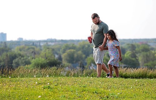 Ruth Bonneville / Free Press

Standup - Morning walk with daughter

Kyle Brause spends some chill time strolling with his seven-year-old daughter Elena Fabrus - Brause along the top of Garbage Hill Wednesday.  


July 24th,  2024

