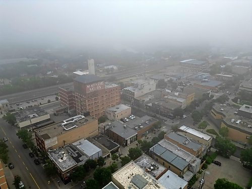 24072024
Fog hangs over Brandon on a humid Wednesday morning. Environment Canada predicts a high of 34 C today.
(Tim Smith/The Brandon Sun)