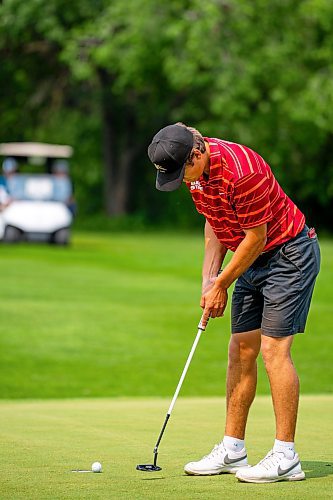 NIC ADAM / FREE PRESS
Braxton Kuntz, of Breezy Bend Country Club, plays in the final round of the Manitoba men's amateur championship at Rossmere Golf &amp; Country Club Wednesday.
240724 - Wednesday, July 24, 2024.

Reporter: Mike McIntyre