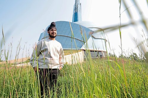 Ruth Bonneville / Free Press

volunteers

Photo of high school graduate, Baljot Rai (17yrs), founder of One in All, a project that helps get religious materials into the hands of incarcerated folks who practice minority faiths.  Photo taken in front of the CMHR (Canadian Museum for Human Rights), where he also, volunteers. 

Aaron's column

July 25th,  2024

