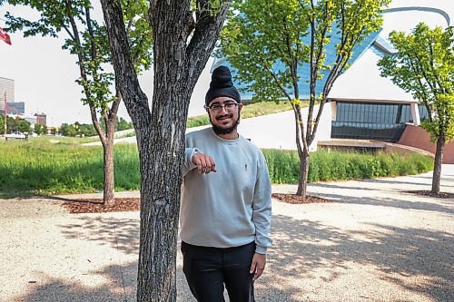 Ruth Bonneville / Free Press

volunteers

Photo of high school graduate, Baljot Rai (17yrs), founder of One in All, a project that helps get religious materials into the hands of incarcerated folks who practice minority faiths.  Photo taken in front of the CMHR (Canadian Museum for Human Rights), where he also, volunteers. 

Aaron's column

July 25th,  2024

