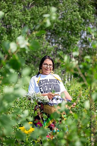 MIKAELA MACKENZIE / FREE PRESS

Dana Connolly, the creator of Mashkiki Garden Creations, at Assiniboine Forest on Thursday, July 25, 2024. She makes natural beauty and wellness products infused with Manitoba prairie plants.

For AV story.