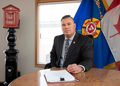 JESSICA LEE / WINNIPEG FREE PRESS

UFFW president Tom Bilous poses for a photo on April 19, 2022 at the UFFW office.


Reporter: Katlyn