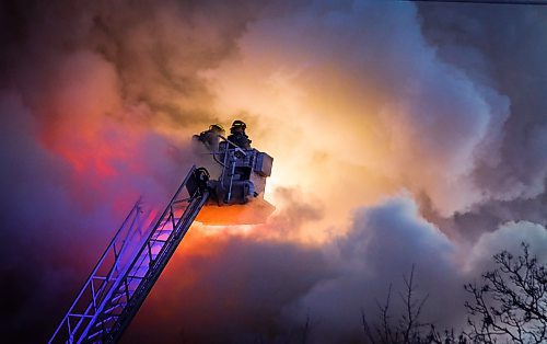 JOHN WOODS / FREE PRESS
Firefighters fight a fire in an apartment block at 774 Toronto Tuesday, March 5, 2024. 

Reporter: ?