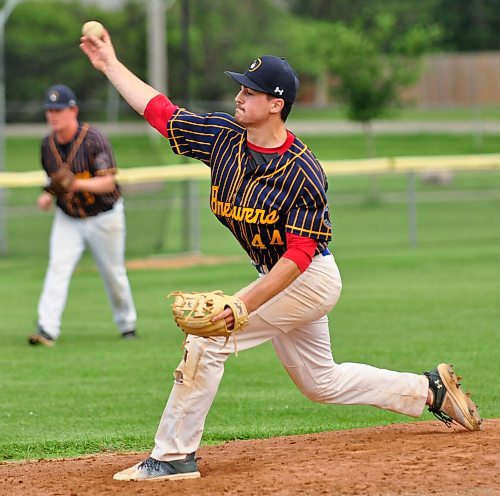 Tyson Kozak has been providing stellar pitching for the Wawanesa Brewers this season, when he's not patrolling his usual third base position. (Jules Xavier/The Brandon Sun)