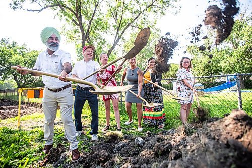 MIKAELA MACKENZIE / FREE PRESS

	
Diljeet Brar (left), Kevin Lamoureux, Michelle Cooke, Vivian Santos, Marsha Missyabit, and Lora Meseman break ground on a new basketball court and playground at Northwood Community Centre on Wednesday, July 31, 2024. 

For Jura story.