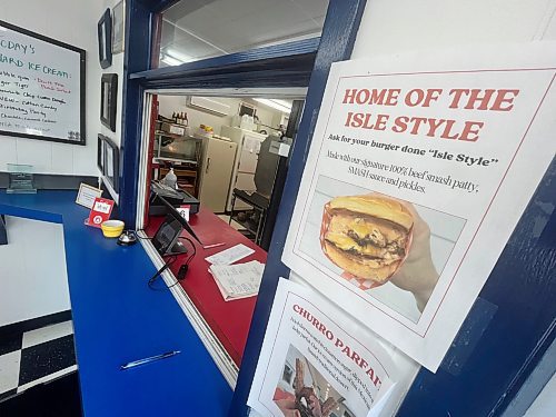 The inside order window at Minnedosa's Dary Isle Drive-In. (Matt Goerzen/The Brandon Sun)