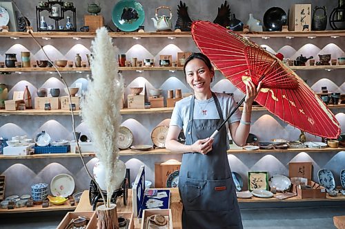 Ruth Bonneville / Free Press

BIZ - Wutong Tree

Business photos of  Junyue (Grace) Zhao, co-owner of Wutong Tree Gifts Shop at 565 Academy Rd.

What: Wutong Tree sells one-of-a-kind Japanese ceramics in its new shop. It's also planning to offer ceramics lessons. This is Wutong Tree's first summer open.

See story by Gabby

July 31st,  2024

