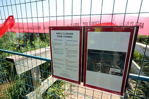 31072024
Signs and fencing block access to boat cove from the trail system around Clear Lake during zebra mussel mitigation efforts. (Tim Smith/The Brandon Sun)