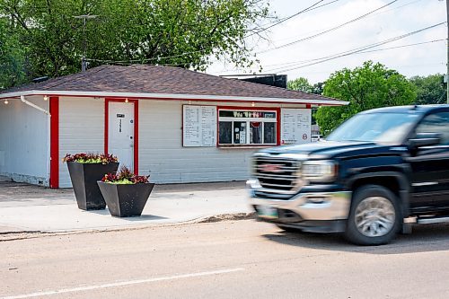 NIC ADAM / FREE PRESS
Brian's Drive-Inn, which has been operating in some capacity along Lorette's main drag since the early '60s, pictured Wednesday.
240731 - Wednesday, July 31, 2024.

Reporter: Dave
