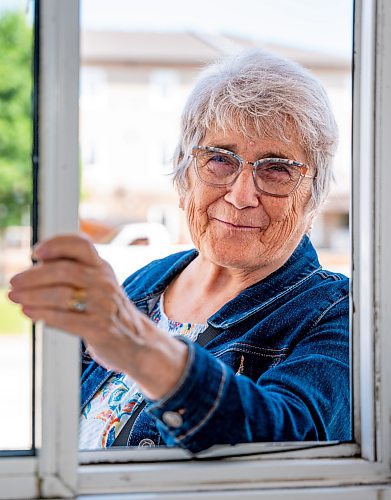 NIC ADAM / FREE PRESS
Shannon Galbichka, owner of Brian&#x2019;s, pictured in the window at Brian&#x2019;s Drive-Inn Wednesday.
240731 - Wednesday, July 31, 2024.

Reporter: Dave
