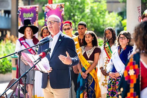 MIKAELA MACKENZIE / FREE PRESS

	
Mayor Scott Gillingham speaks at the Folklorama kickoff at the Winnipeg Chinese Cultural and Community Centre on Thursday, Aug. 1, 2024. 

