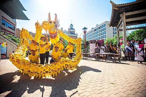 MIKAELA MACKENZIE / FREE PRESS

	
A dragon dance kicks off a Folklorama media event at the Winnipeg Chinese Cultural and Community Centre on Thursday, Aug. 1, 2024. 

