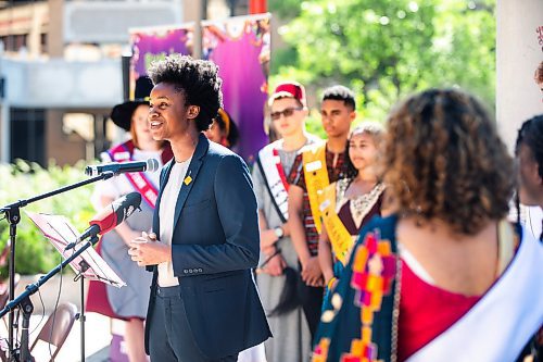 MIKAELA MACKENZIE / FREE PRESS

	
MLA Uzoma Asagwara speaks at the Folklorama kickoff at the Winnipeg Chinese Cultural and Community Centre on Thursday, Aug. 1, 2024. 

