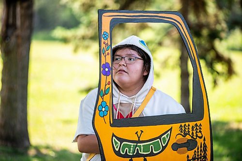 MIKAELA MACKENZIE / FREE PRESS

	
Kathleen Starr presents a part of her piece, Nin Anishinaabe Kwe, as part of Bike and Circuses at Whittier Park on Thursday, Aug. 1, 2024. 

For Thandi story.