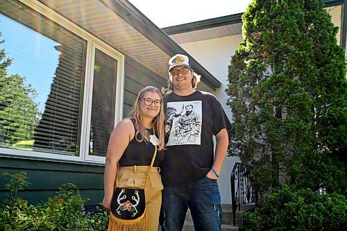 MATTHEW FRANK / FREE PRESS 

New homeowners Joshua Boucher and Meghan Young are the 1,000th family to purchase a home through the Manitoba M&#xe9;tis Federation's First Time Home Purchase Program. 