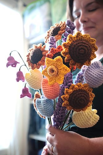 Ruth Bonneville / Free Press

49.8 The Creators - Kaylon Mullen

Photo of  Kaylon Mullen with her crocheted works of art, flowers, pot holders and cat toys, to name a few.  

Kaylon Mullen doesn&#x574; grow her flowers, she makes them. Needing no sunlight or water, her tulips, sunflowers, bluebells, lavender and daisies will never die, because they&#x572;e made completely out of yarn. The textile artist took up crocheting six years ago as a way to keep her hands busy, learning the technique from her mother. 

AV Kitching story

Aug 2nd,  2024

