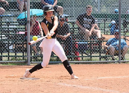 Westman Magic batter Brooklyn Franklin (6), shown last season, swung a big bat for her team as they competed at Softball Canada's under-19 national event in Saskatoon last week. (Perry Bergson/The Brandon Sun)