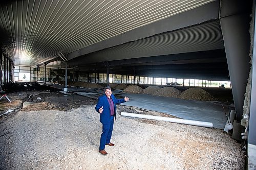 MIKAELA MACKENZIE / FREE PRESS

	
Sapphire Springs COO Doug Hotson shows the building which will house broodstock and juvenile fish at the new arctic char fish farm in the RM of Rockwood on Tuesday, Aug. 6, 2024. 

For Martin Cash story.