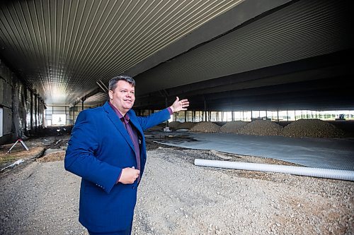 MIKAELA MACKENZIE / FREE PRESS

	
Sapphire Springs COO Doug Hotson shows the building which will house broodstock and juvenile fish at the new arctic char fish farm in the RM of Rockwood on Tuesday, Aug. 6, 2024. 

For Martin Cash story.