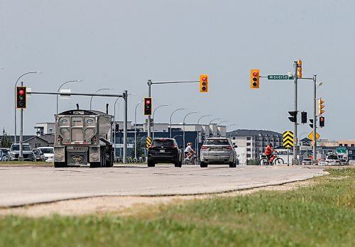 JOHN WOODS / FREE PRESS
The intersection of Waverley and Kenaston Blvd. (northbound) August 6, 2024. A male was taken to hospital after rear ending a vehicle on Friday, and died later that day.

Reporter: chris