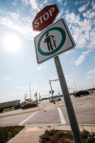 JOHN WOODS / FREE PRESS
The intersection of Waverley and Kenaston Blvd. photographed from the bike path that runs beside the south section of Kenaston Monday, August 6, 2024. A male was taken to hospital after rear ending a vehicle on Friday, and died later that day.

Reporter: chris