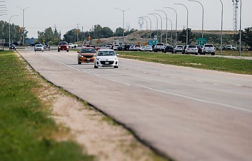 JOHN WOODS / FREE PRESS
Northbound traffic just south of the Waverley and Kenaston Blvd. intersection photographed Monday, August 6, 2024. A male was taken to hospital after rear ending a vehicle on Friday, and died later that day.

Reporter: chris