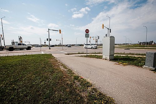 JOHN WOODS / FREE PRESS
The intersection of Waverley and Kenaston Blvd. photographed from the bike path that runs beside the south section of Kenaston Monday, August 6, 2024. A male was taken to hospital after rear ending a vehicle on Friday, and died later that day.

Reporter: chris