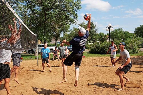 06082024
Brandon Fire and Emergency Services employees and Brandon Public-Safety Communications Centre employees play volleyball at Stanley Park on a sunny Tuesday.
(Tim Smith/The Brandon Sun)