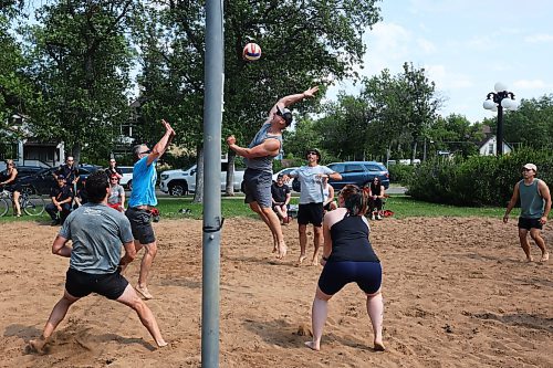 06082024
Brandon Fire and Emergency Services employees and Brandon Public-Safety Communications Centre employees play volleyball at Stanley Park on a sunny Tuesday.
(Tim Smith/The Brandon Sun)